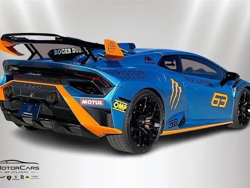 Used 2022 Lamborghini Huracan STO image 12