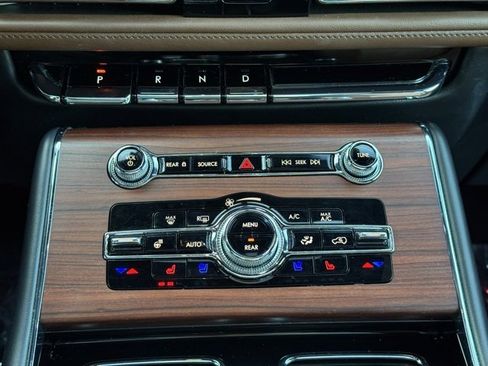 Used 2022 Lincoln Aviator Reserve w/ Elements Package Plus image 16