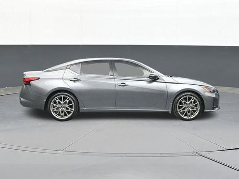 Used 2023 Nissan Altima 2.0 SR image 18