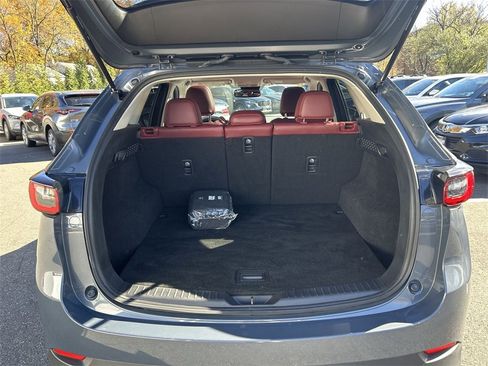 Certified 2023 MAZDA CX-5 Carbon Edition image 27