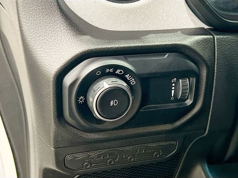 Used 2024 Jeep Wrangler Willys image 18