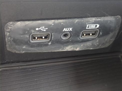 Used 2020 RAM 1500 Classic SLT image 25