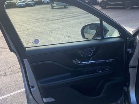 Used 2023 Lincoln Corsair AWD w/ Equipment Group 101A image 18