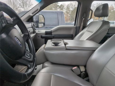 Used 2018 Ford F250 XL w/ Power Equipment Group image 2