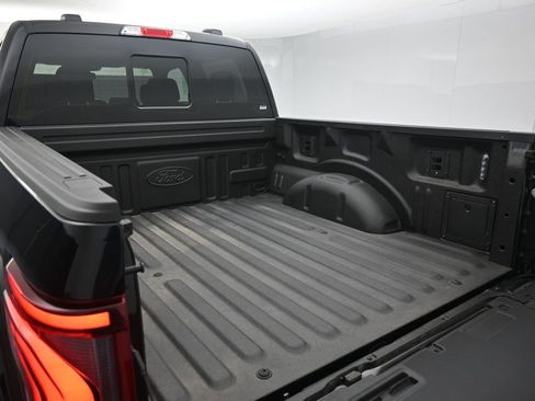 New 2025 Ford F150 Lariat w/ Equipment Group 502A High image 31