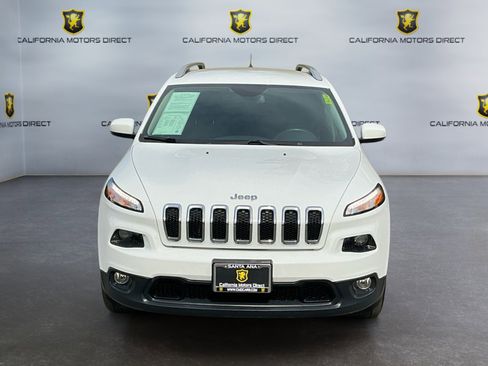 Used 2016 Jeep Cherokee Latitude w/ Safety/Convenience Group FWD image 2