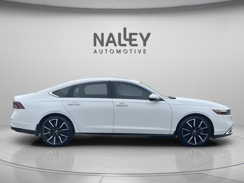 Used 2025 Honda Accord Touring image 7