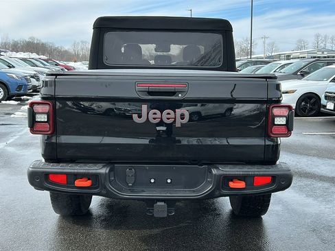 Used 2024 Jeep Gladiator Mojave w/ Technology Group image 8