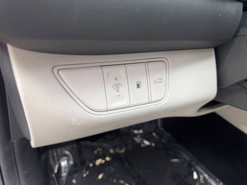 Used 2023 Genesis G70 2.0T image 54