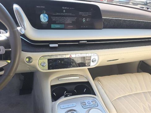 Used 2023 Genesis G90 3.5T image 9