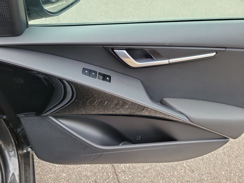Certified 2025 Kia Niro EX FWD image 8