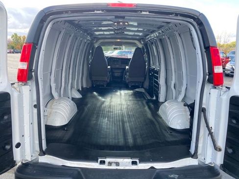 Certified 2022 Chevrolet Express 2500 Extended image 17