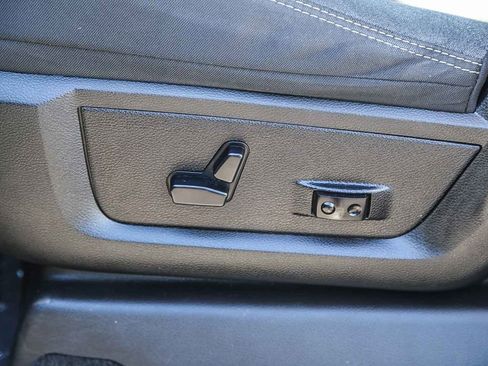 Used 2019 RAM 2500 Big Horn w/ Night Edition image 25