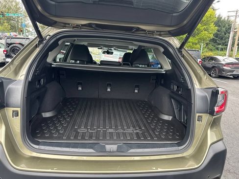 Used 2025 Subaru Outback Onyx Edition AWD/4WD image 8
