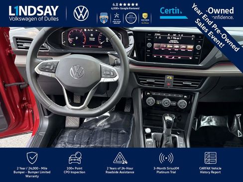 Certified 2022 Volkswagen Taos SEL w/ Panoramic Sunroof Package image 11