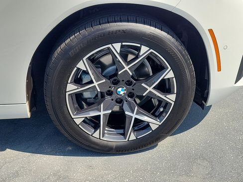 Used 2026 BMW X3 xDrive30i w/ Premium Package AWD/4WD image 5