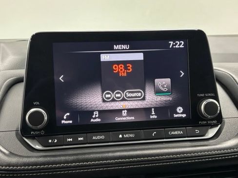 Used 2024 Nissan Rogue S FWD image 26