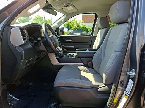 Used 2024 Toyota Tundra SR5 w/ SR5 Convenience Package AWD/4WD image 14