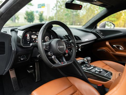 Used 2022 Audi R8 V10 performance image 5