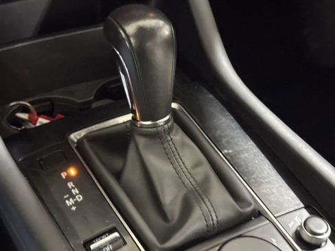 Used 2019 MAZDA MAZDA3 Sedan FWD image 17