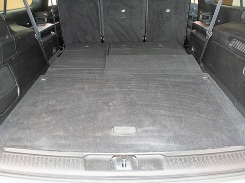 Used 2024 Jeep Wagoneer L Series II w/ Flexible Seating Group AWD/4WD image 15