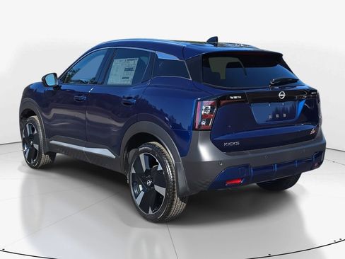 New 2026 Nissan Kicks SR FWD image 7