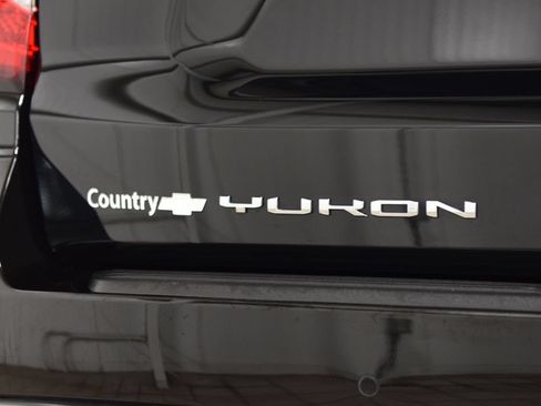 Used 2024 GMC Yukon AT4 AWD/4WD image 26
