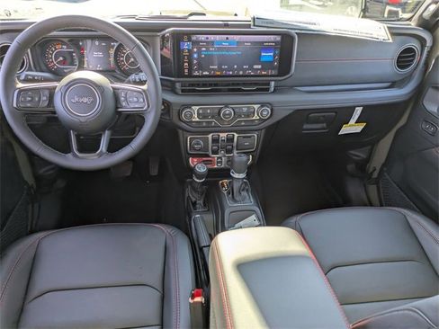 New 2026 Jeep Wrangler Rubicon w/ Xtreme 35 Tire Package image 25