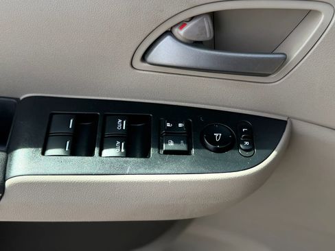 Used 2013 Honda Odyssey LX image 19