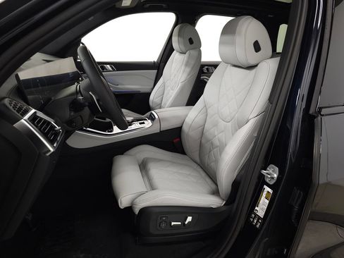 Used 2026 BMW X5 xDrive40i w/ M Sport Package AWD/4WD image 12