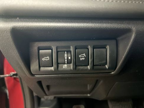 Used 2022 Subaru Outback Limited AWD/4WD image 19
