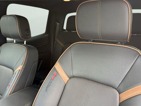 Used 2023 GMC Canyon AT4 w/ AT4 Premium Package image 8