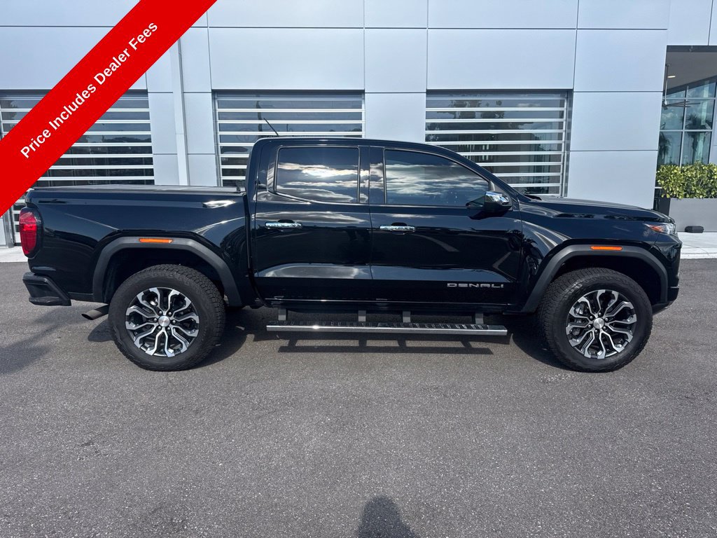 Used 2025 GMC Canyon Denali AWD/4WD image 6
