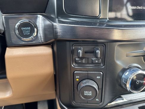 Certified 2023 Ford F450 Lariat w/ Chrome Package image 19