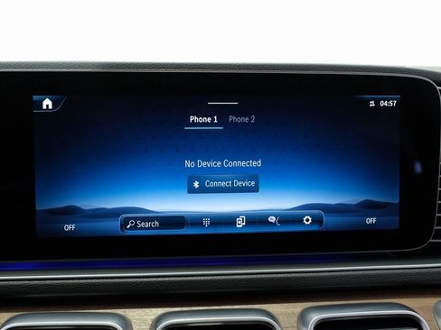 Used 2025 Mercedes-Benz GLE 350 4MATIC w/ AMG Line Exterior image 29