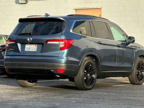 Used 2021 Honda Pilot Special Edition image 3