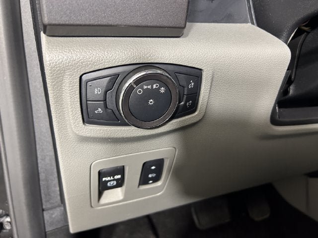 Used 2018 Ford F150 XLT w/ Equipment Group 302A Luxury AWD/4WD image 18