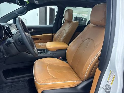 Used 2022 Chrysler Pacifica Pinnacle AWD/4WD image 19