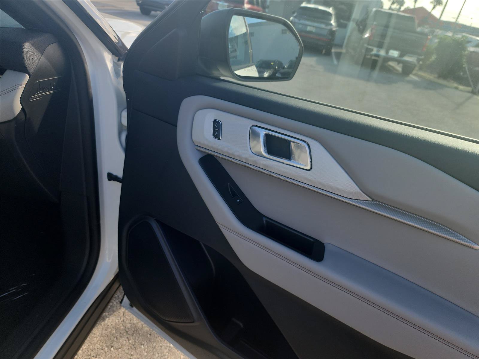 New 2027 Ford Explorer Active w/ Active Comfort Package RWD image 22