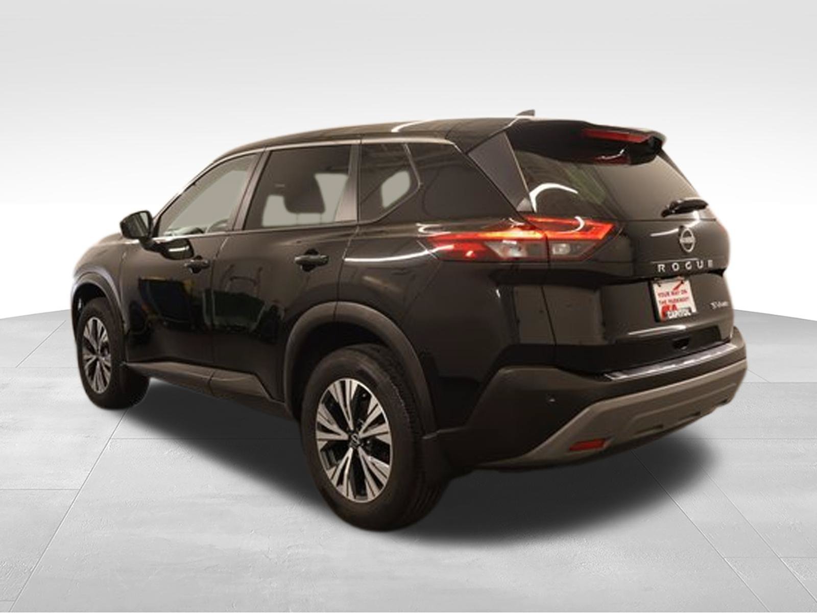 Used 2023 Nissan Rogue SV AWD/4WD image 4