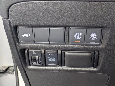 Used 2019 Nissan Armada SL w/ Premium Package image 12