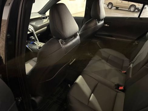Used 2022 Toyota Venza XLE AWD/4WD image 32