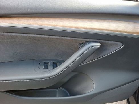 Used 2022 Tesla Model 3 Long Range image 16