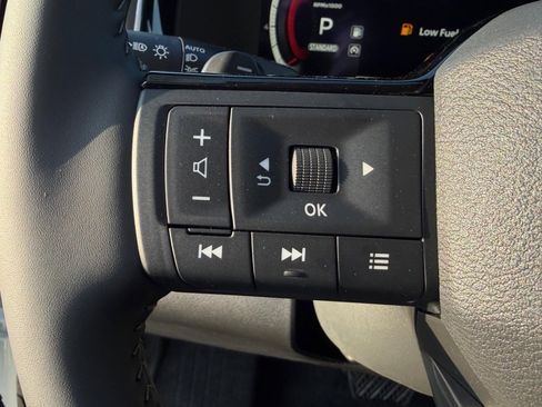 New 2026 Nissan Pathfinder SL image 16