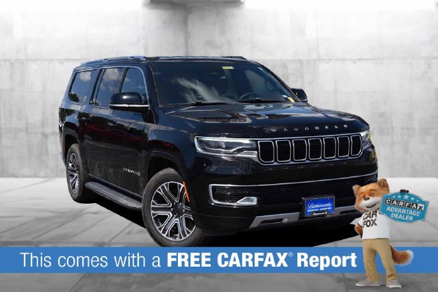 Used 2023 Jeep Wagoneer L Series II AWD/4WD image 2