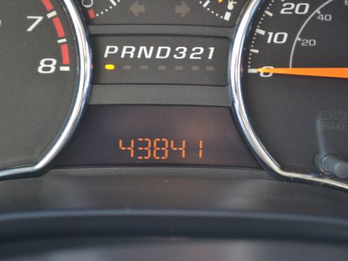 Used 2011 Chevrolet Colorado LT image 16