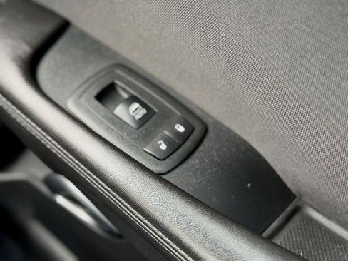 Used 2018 Dodge Challenger SXT RWD image 13