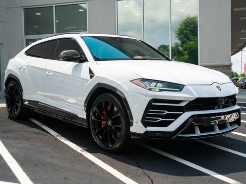 Used 2019 Lamborghini Urus AWD/4WD image 6