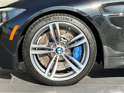 Used 2015 BMW M4 Convertible image 32