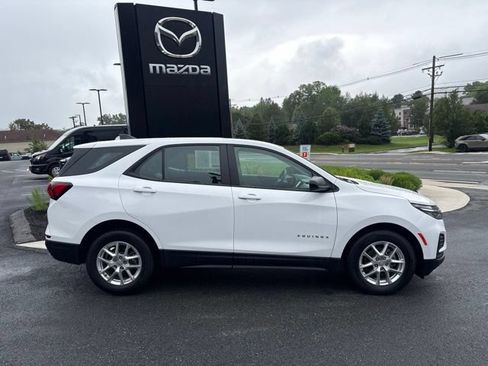 Used 2024 Chevrolet Equinox LS FWD image 8